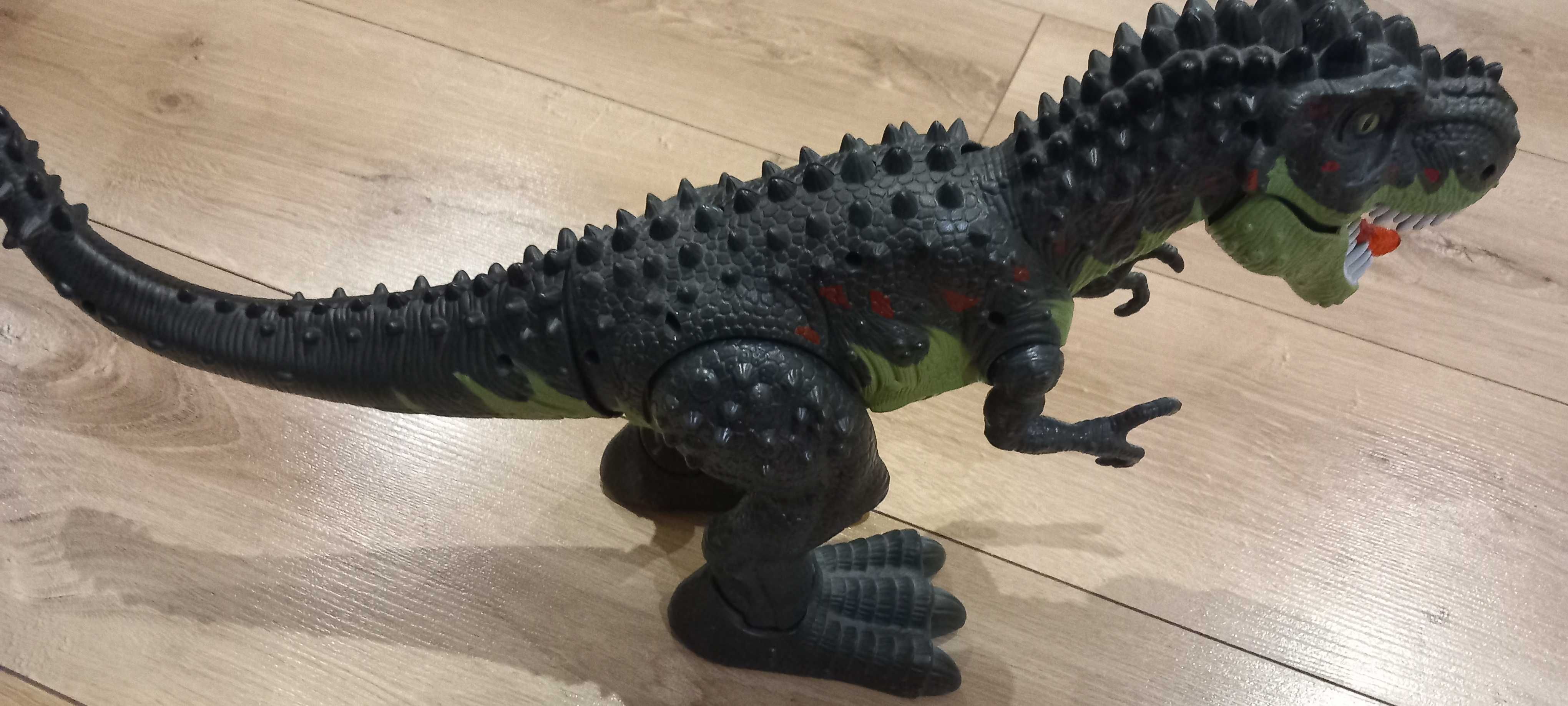 Interaktywny dinozaur T-REX
