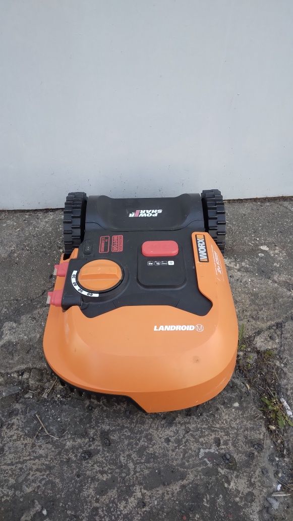 Robot koszący WORX WR141E kosiarka samojezdna Worx 500m²