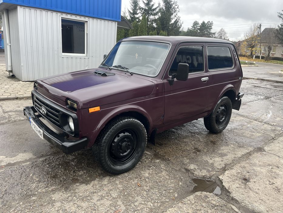 Продам ниву на полном боевом ходу