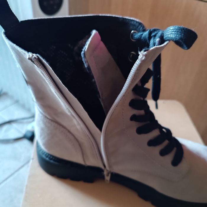 Buty damskie sznurowane