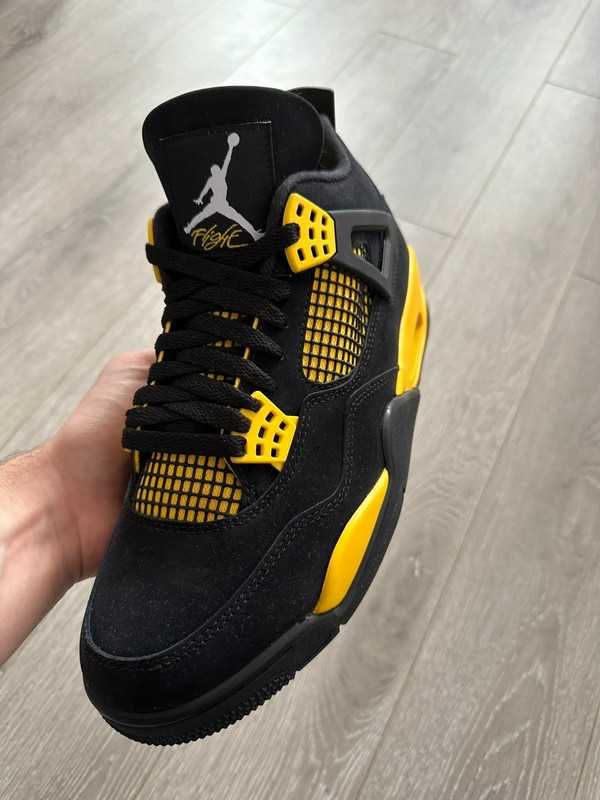 Nike_Air_Jordan_4 |Thunder|Retro| rozmiar EU.43