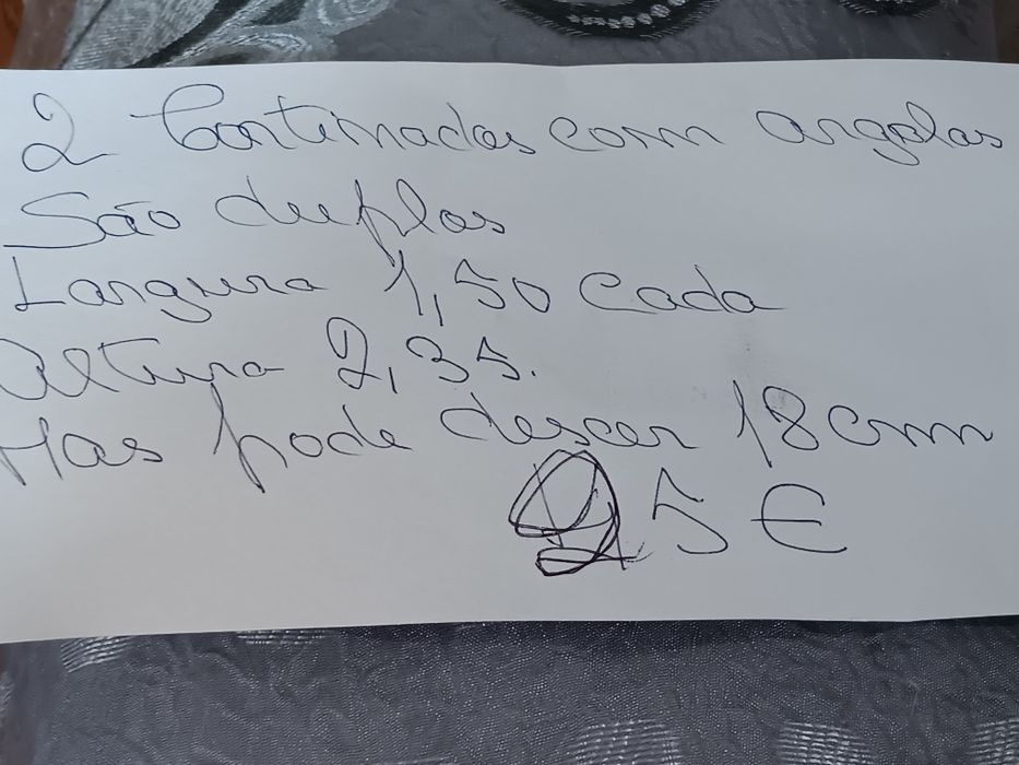 2 cortinados iguais duplos 25€