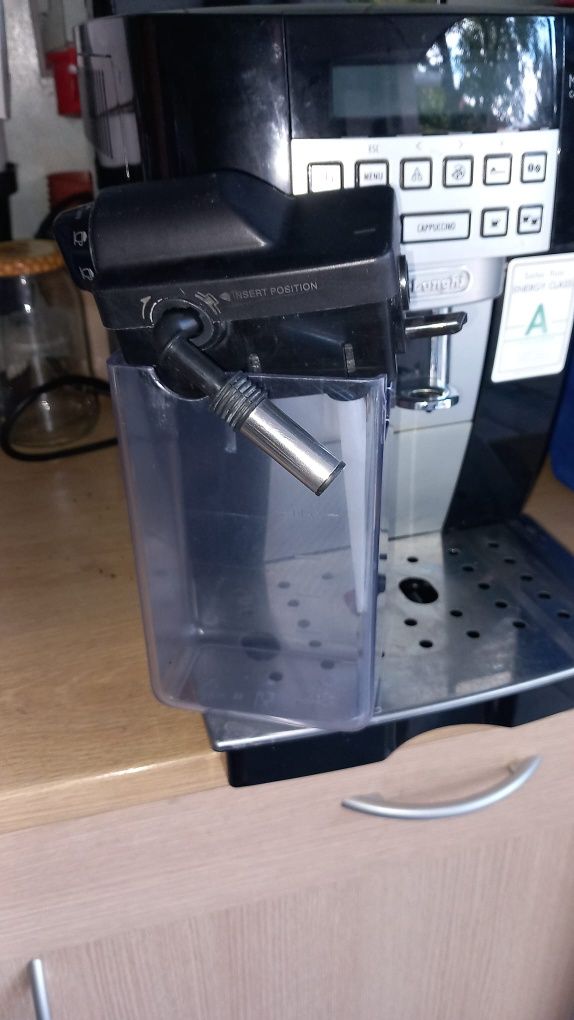 Expres DeLonghi Magnetic