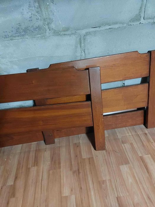 Łóżko drewniane z materacem 90x200