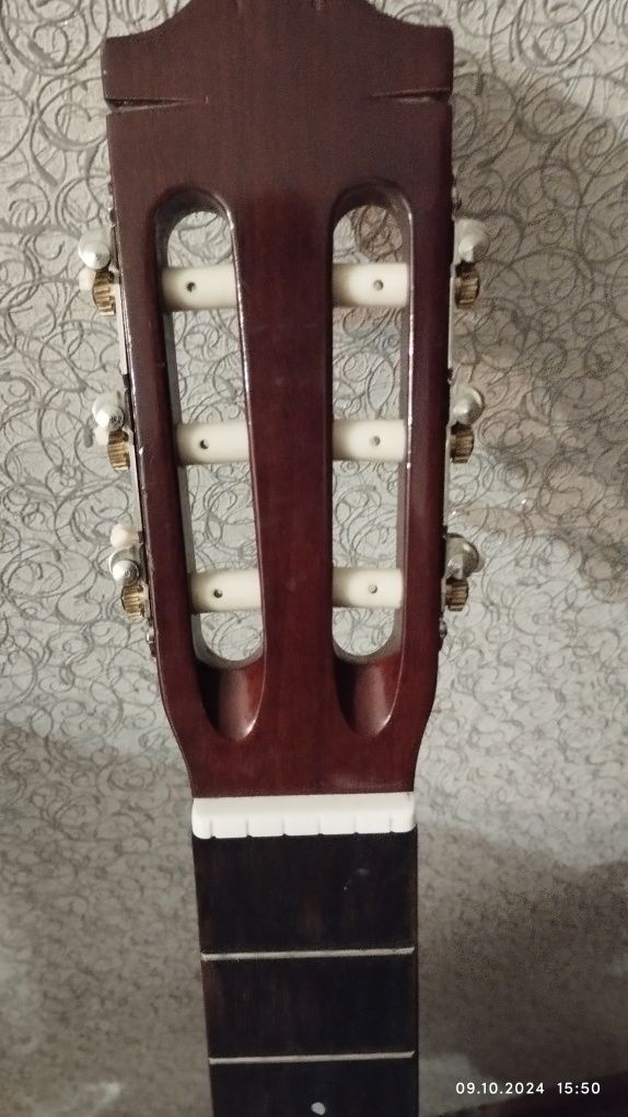 Гитара  классическая Yamaha C 40
