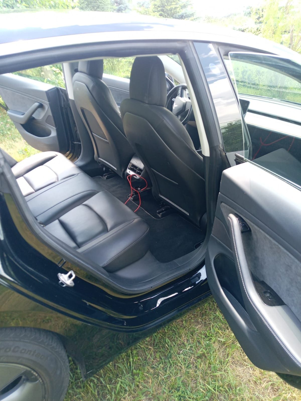 Продам авто tesla model 3