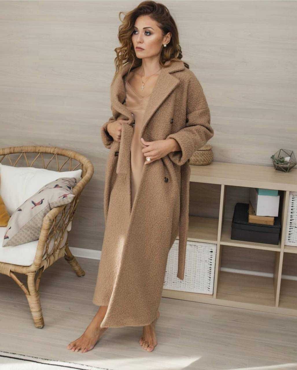 Пальто осіннє-зимове бежевого кольору від українського бренду