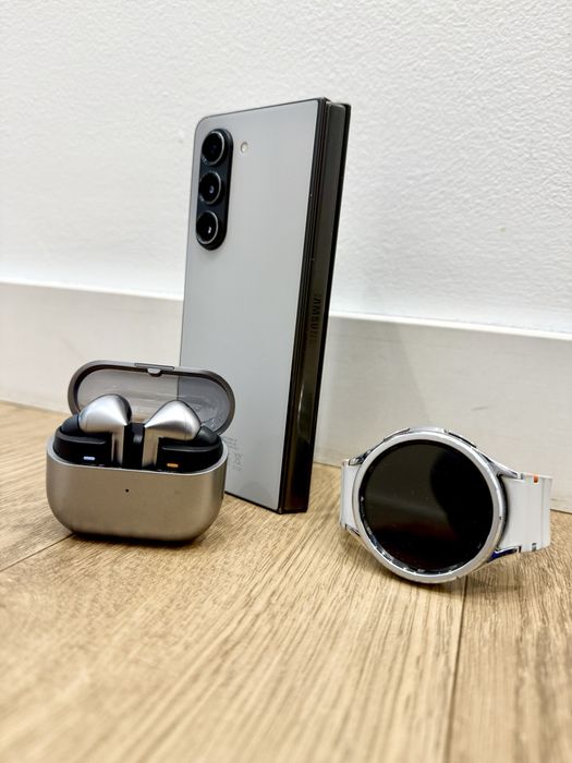 Samsung Fold 5 + watch 6 classic + Buds 3 Pro