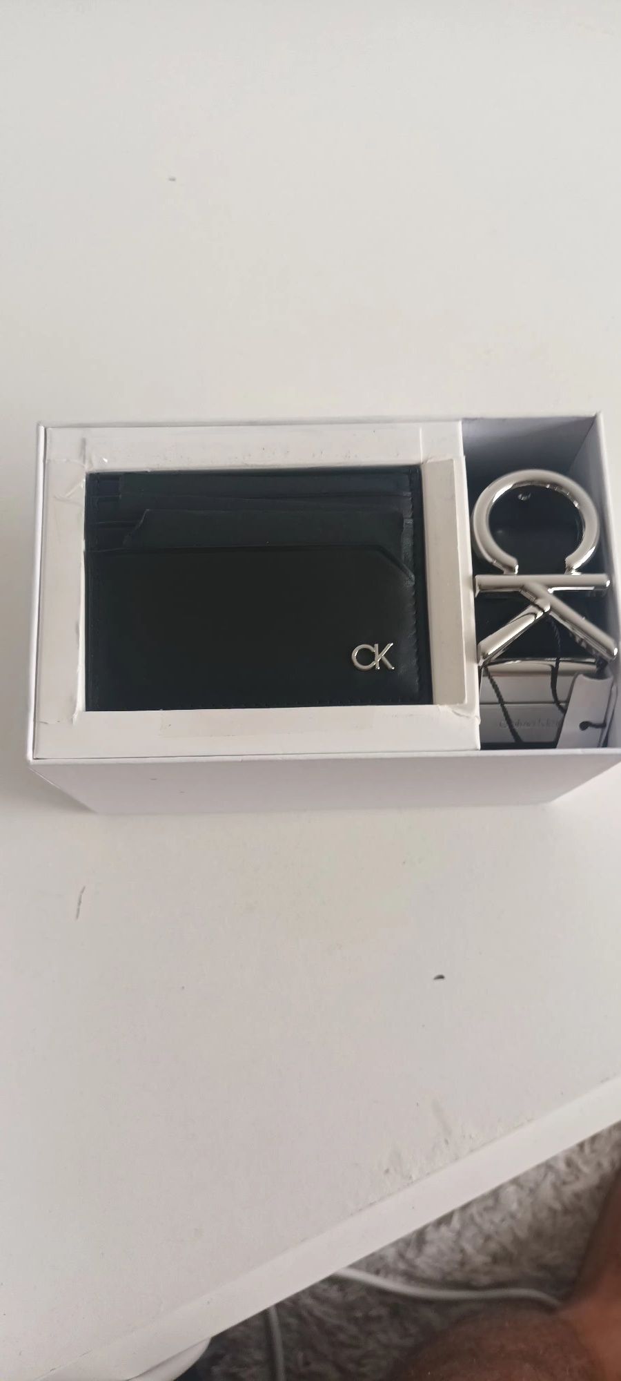 Carteira e cinto Calvin Klein