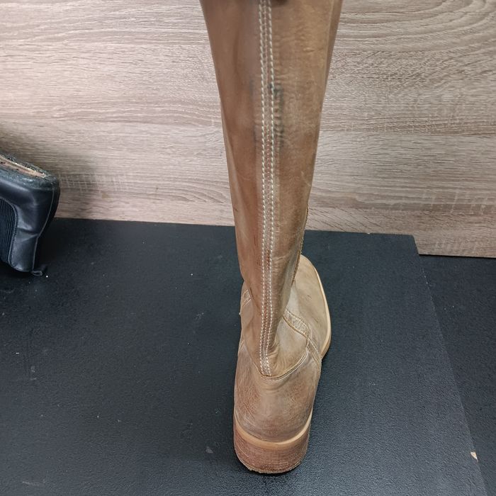 Чоботи жіночі шкіряні