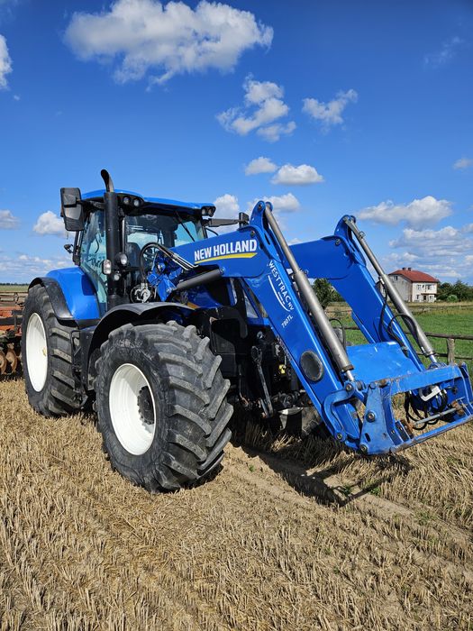 New Holland T7 230 Ładowacz czołowy Stoll
2020r 
Ładowacz czołowy Stol