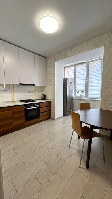 Продаж 1к квартири з ремонтом біля парку ! Готова до заселення !