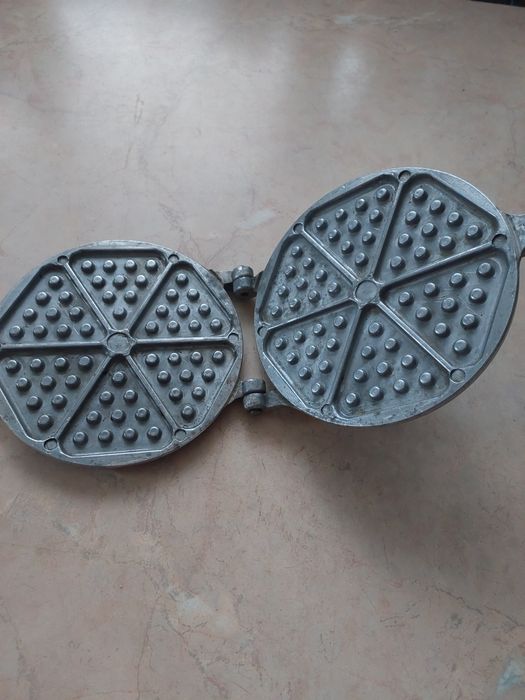 Вафельниця алюмінієва