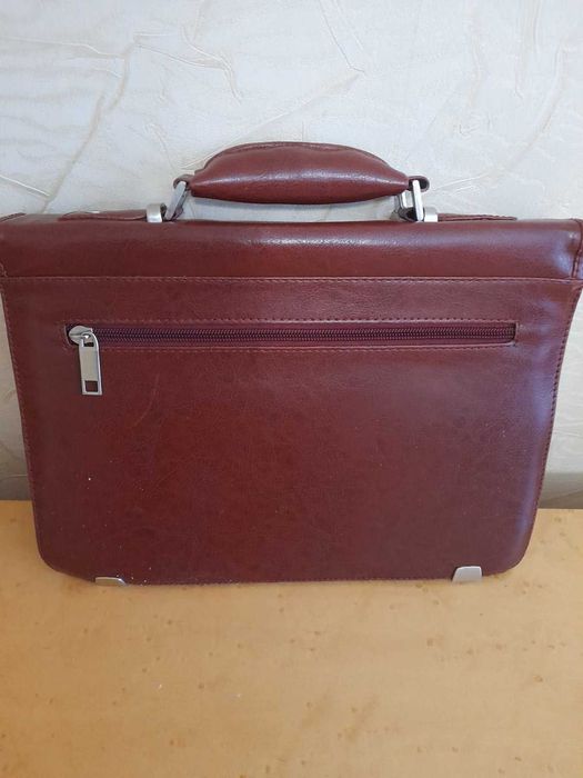 Барсетка шкіряна чоловіча.