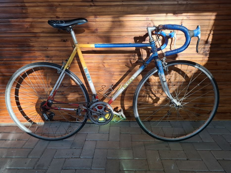 Piękna koleżanka do zrobienia wymaga serwisu