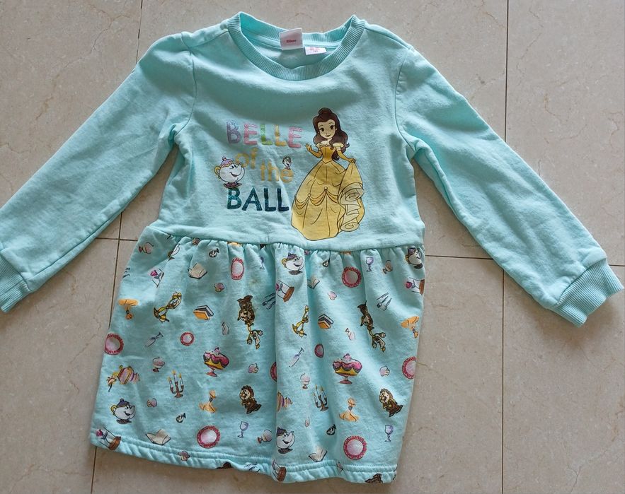 Vestido Disney novo nunca usado tamanho 4-5 anos