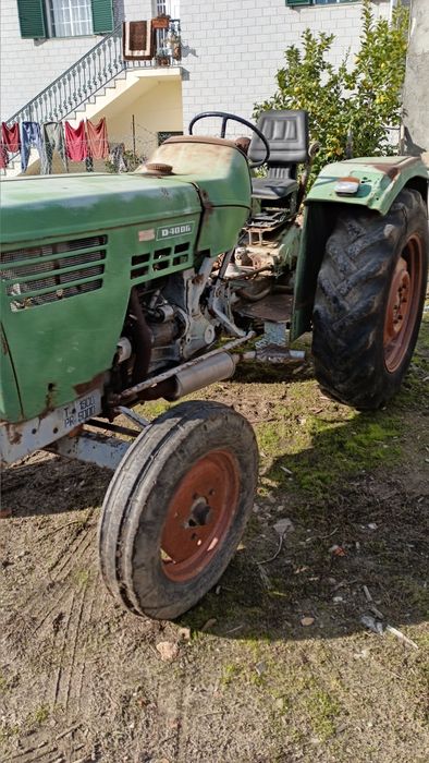 Trator Deutz e alfaias