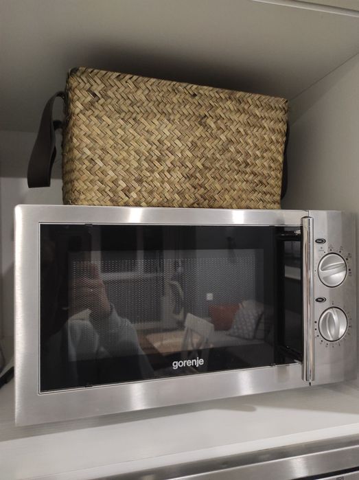 Мікрохвильовка Gorenje, під ремонт або запчастини