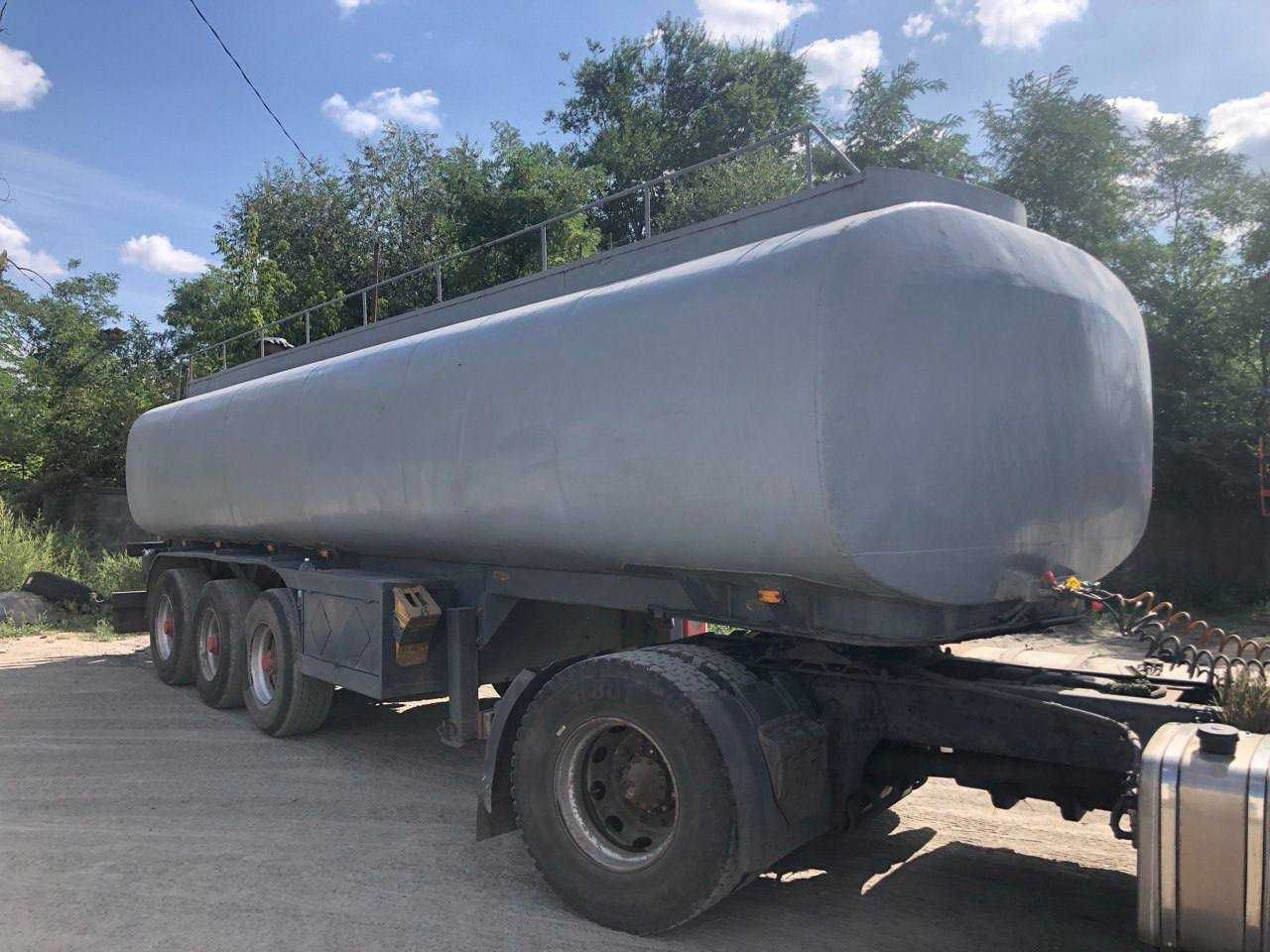 Продам тягач з автоцистерною