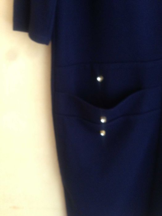 Деловое платье темного синего цвета. Офисный стиль