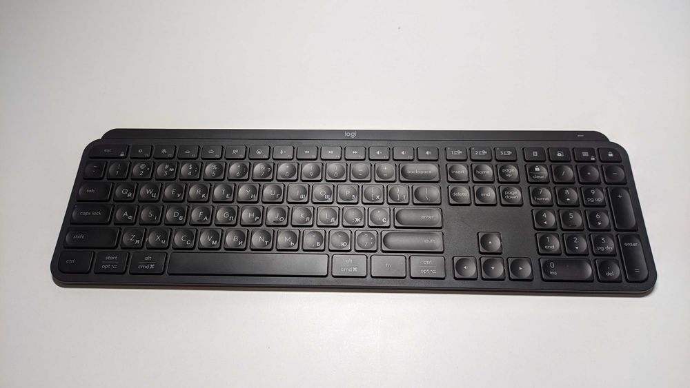 Клавиатура Logitech MX Keys S, стан нової!