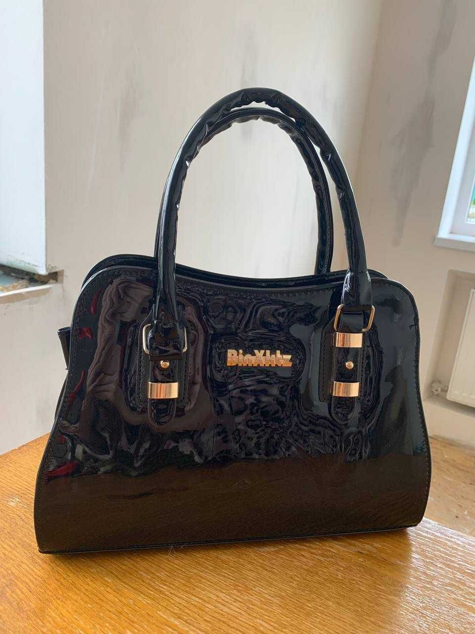 Чорна лакова жіноча сумка BinXktz