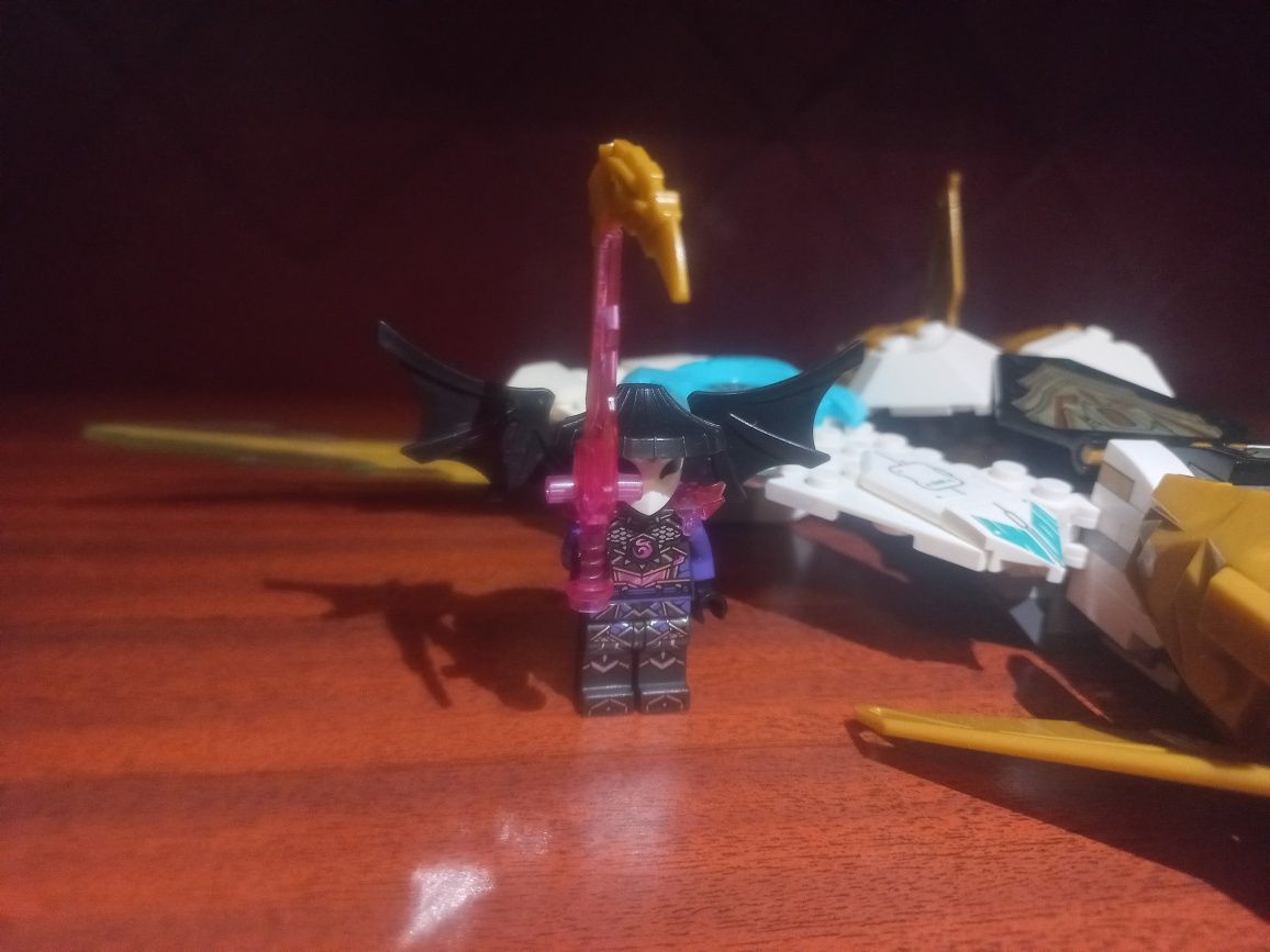 Конструктор  Ninjago Реактивный самолет Золотого Дракона Зейна
