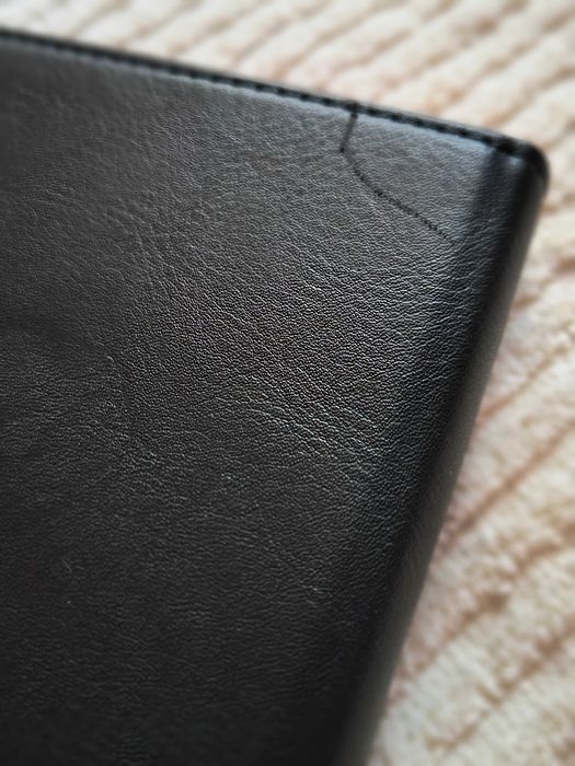 Etui na tablet 8 cali czarny, uniwersalny pokrowiec z gumkami