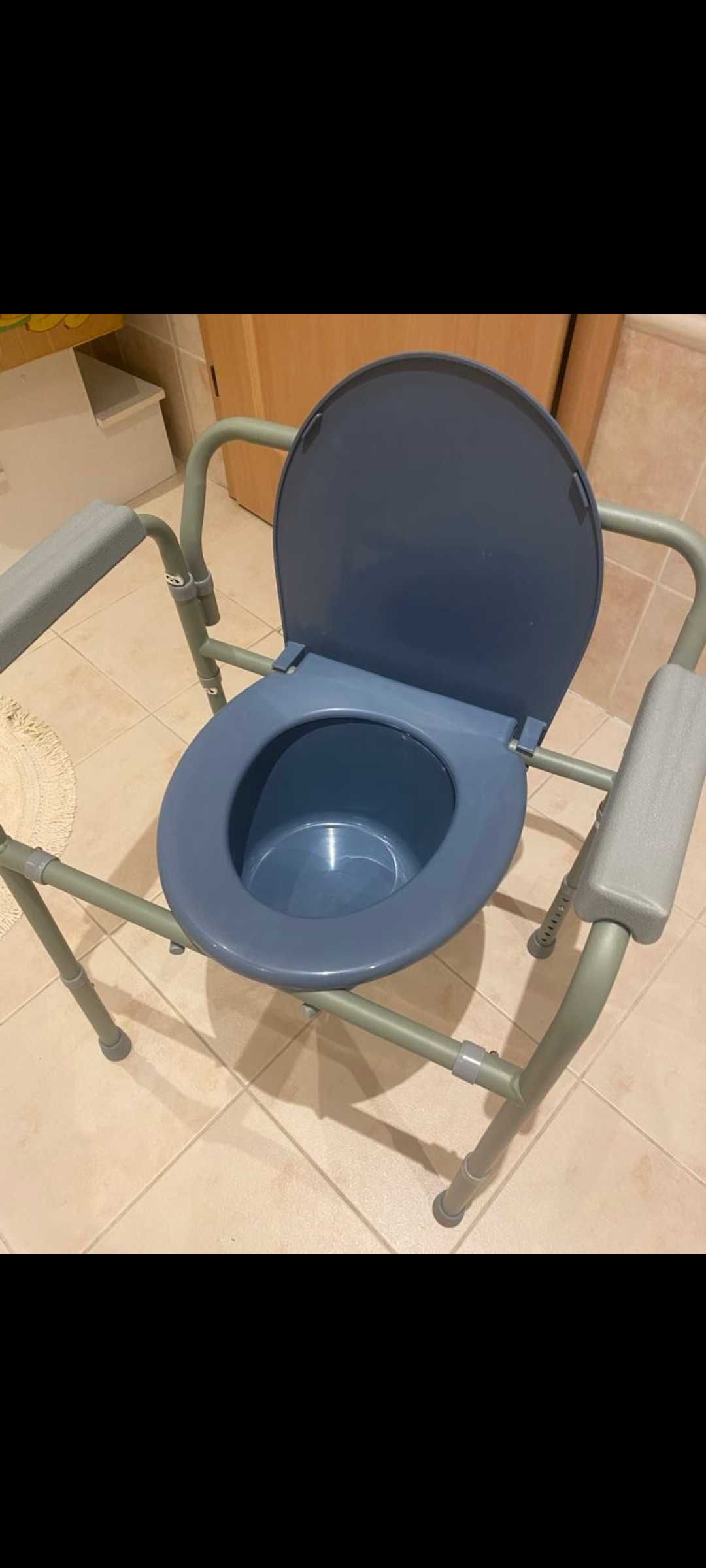 Krzesło toaletowe składane Armedical
