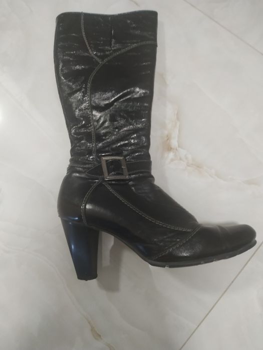 Жіночі шкіряні сапожки
