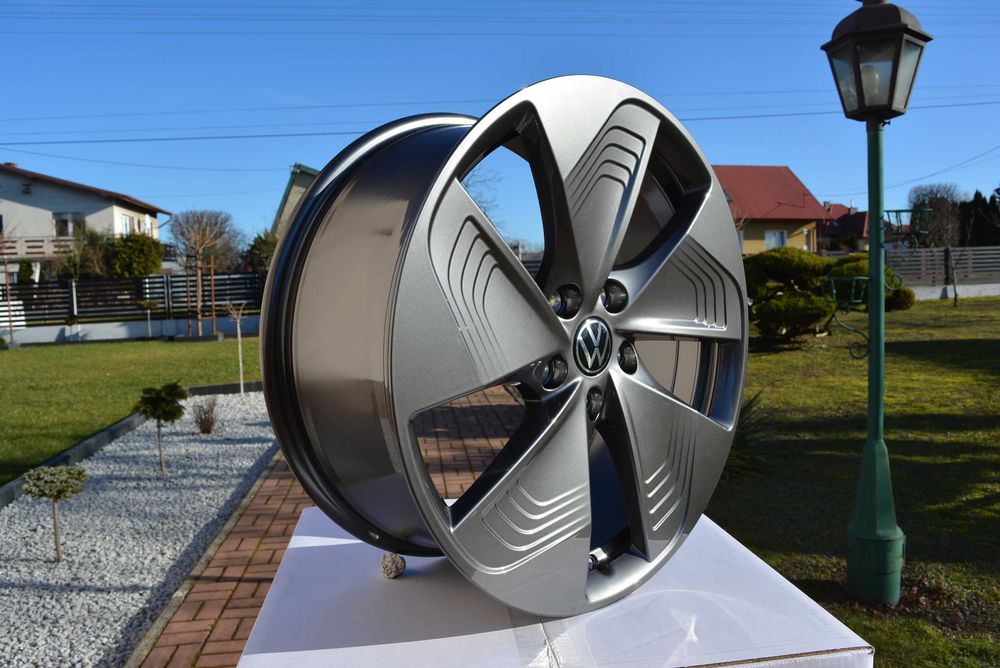 Felgi 18" Volkswagen Golf Jetta Bora ID.3 Nowe #415