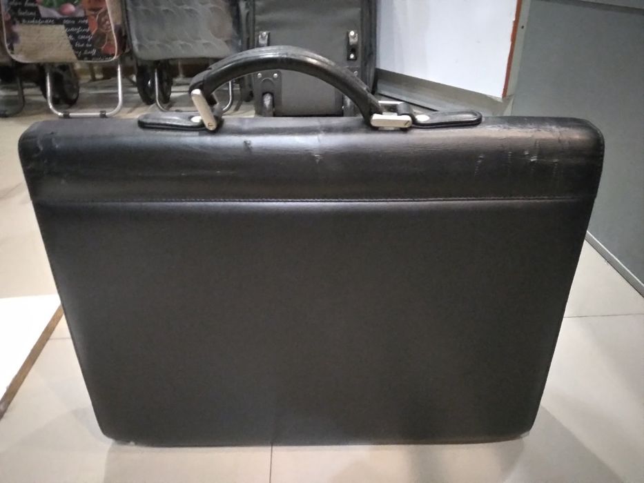 Портфель директора.