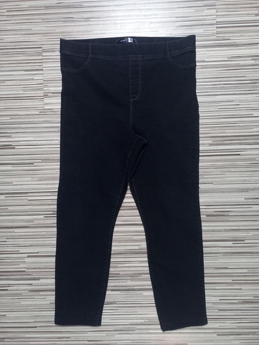 Czarne rozciągliwe jegginsy damskie | roz. 42 (XL) | Pepco