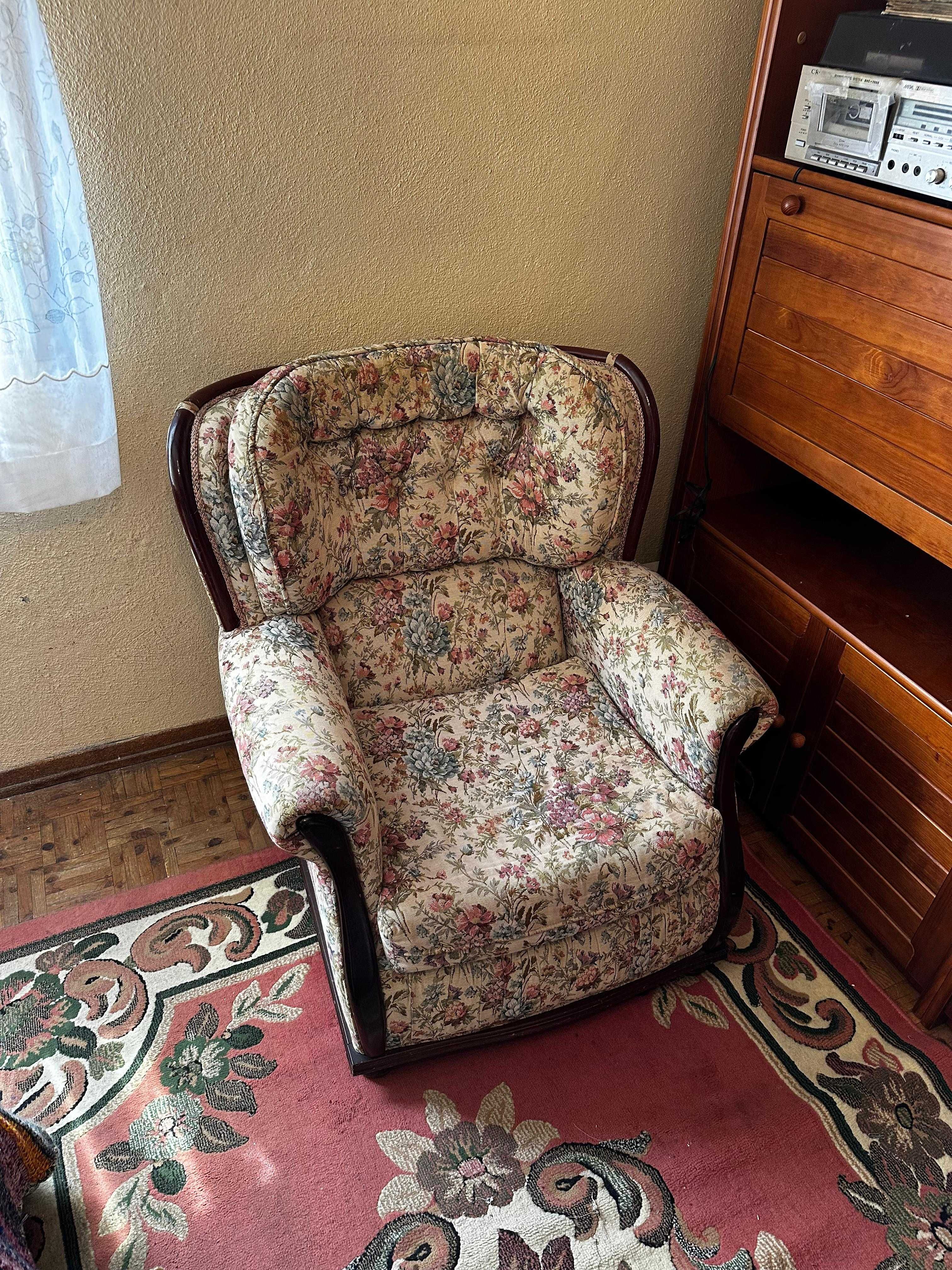 2x Poltronas Clássicas