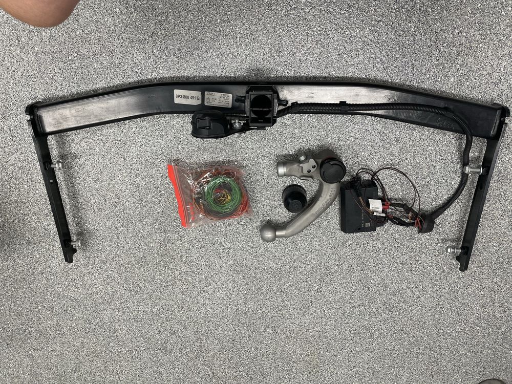 Hak audi a3 8p 3D jak nowy