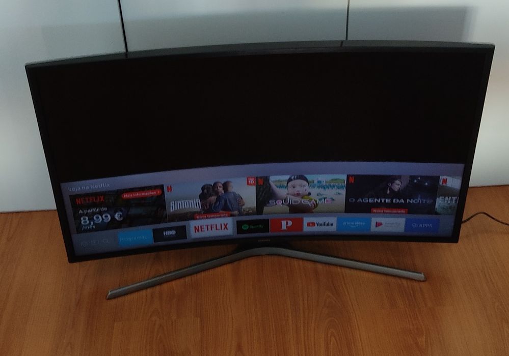 Samsung 40" UHD 4K Curva Smart TV UE40KU6100 Série 6