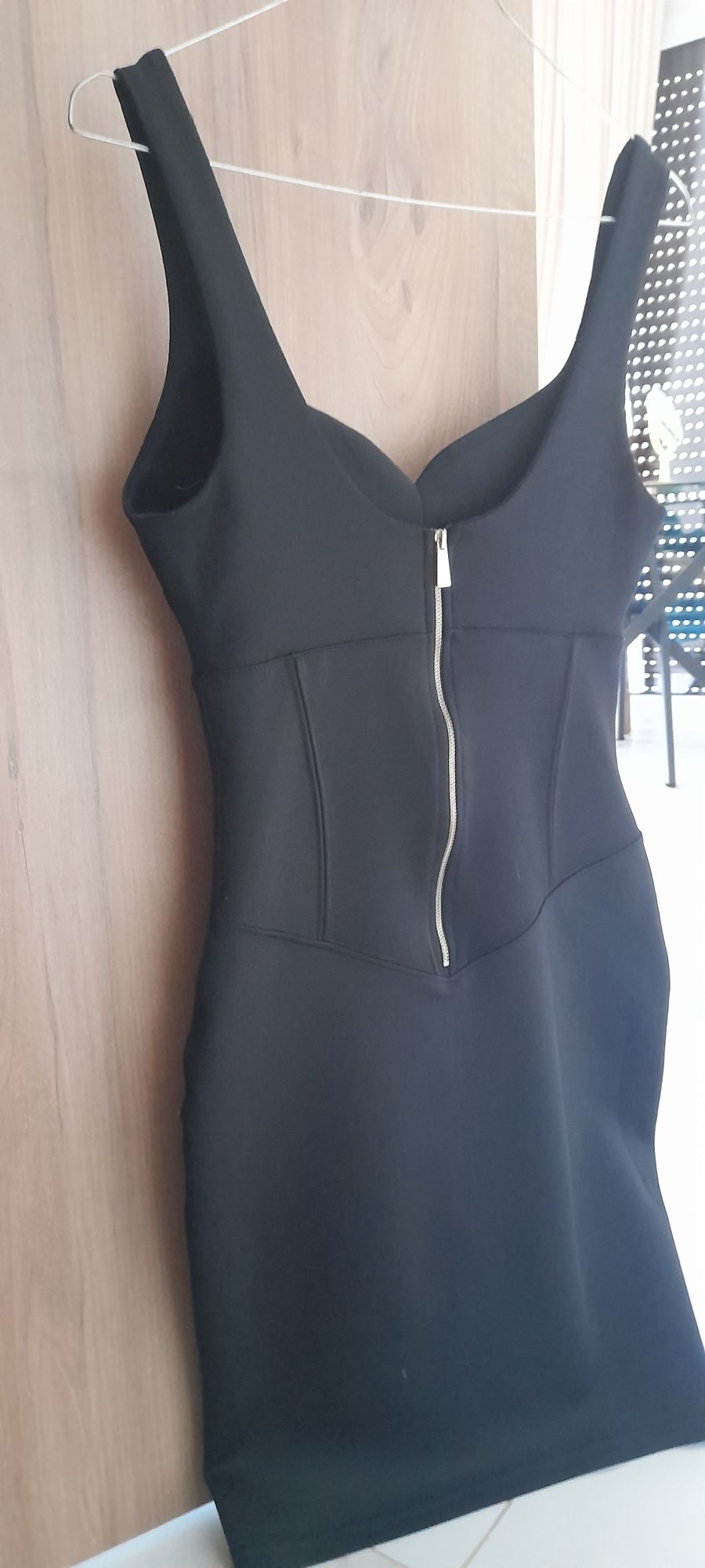 Vestido preto , elástico