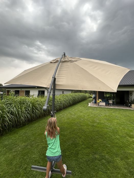 Parasol ogrodowy duży