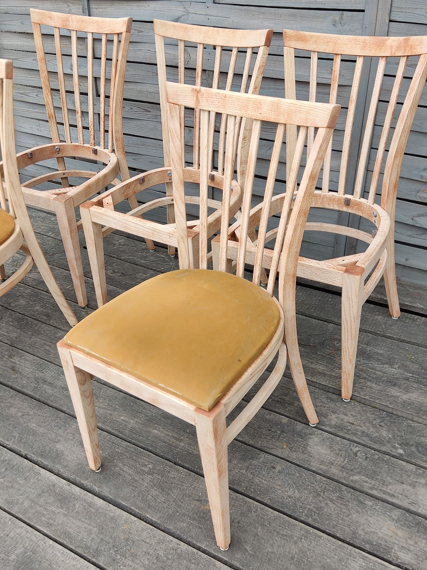 Krzesła drewniane szlifowane Fameg Radomsko dostępne 50szt.