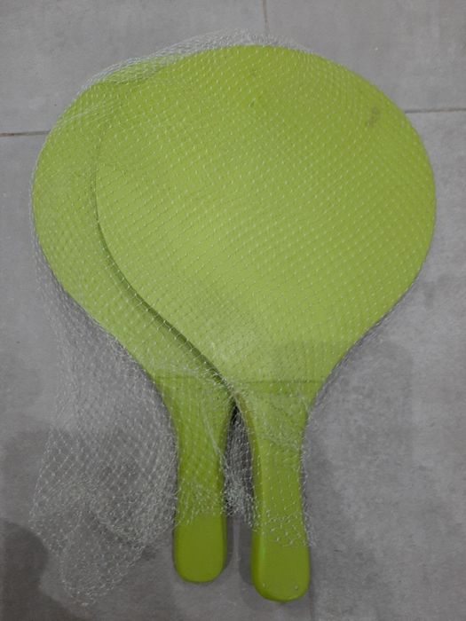 Raquetes de madeira lisa