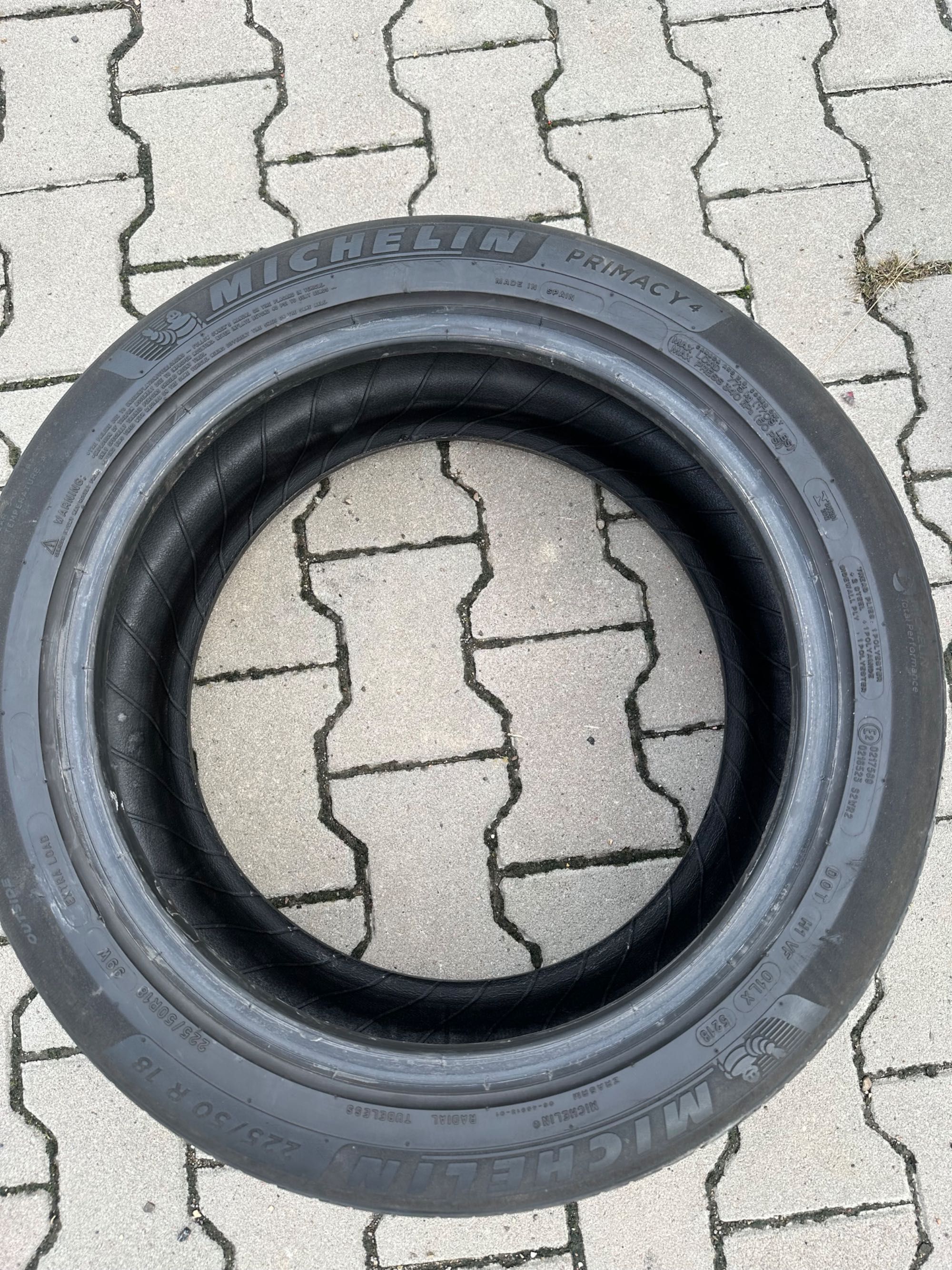 Шини б/у. 225/50 R18
