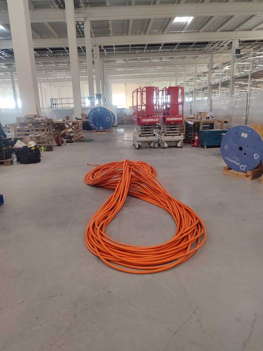 Eletricista geral  de construção e industrial