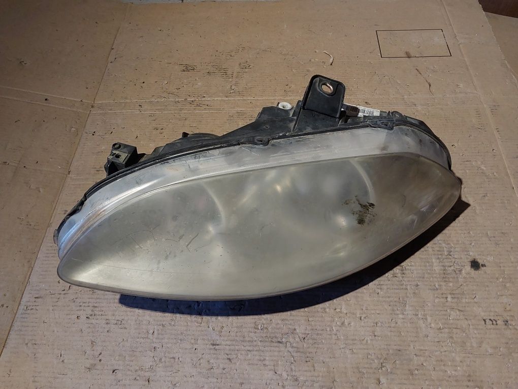 Fiat croma lampa przednia przód reflektor lewy lewa