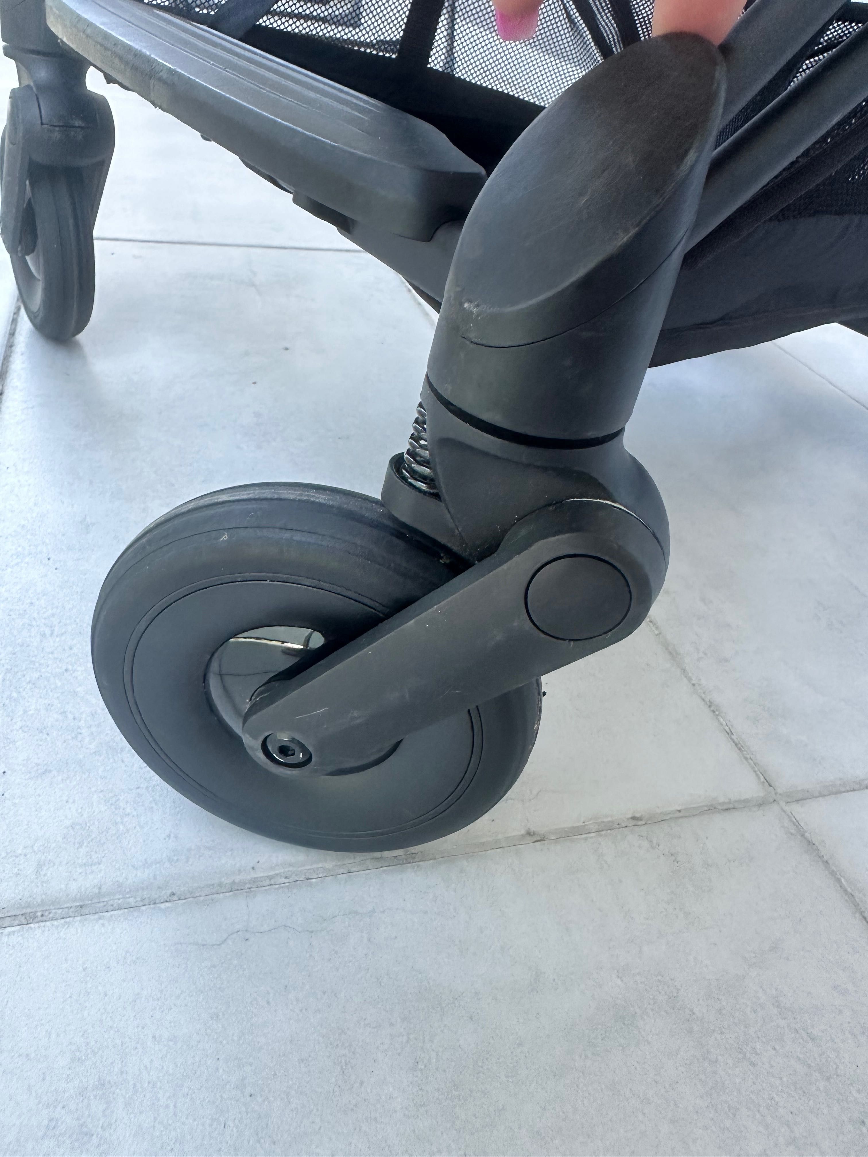 Cybex Coya z ramą Matt Black