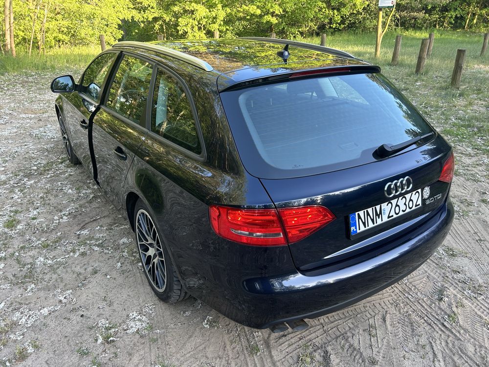 Audi A4 B8 2.0 TDI / 2008 / HAK / skóry / OPIS