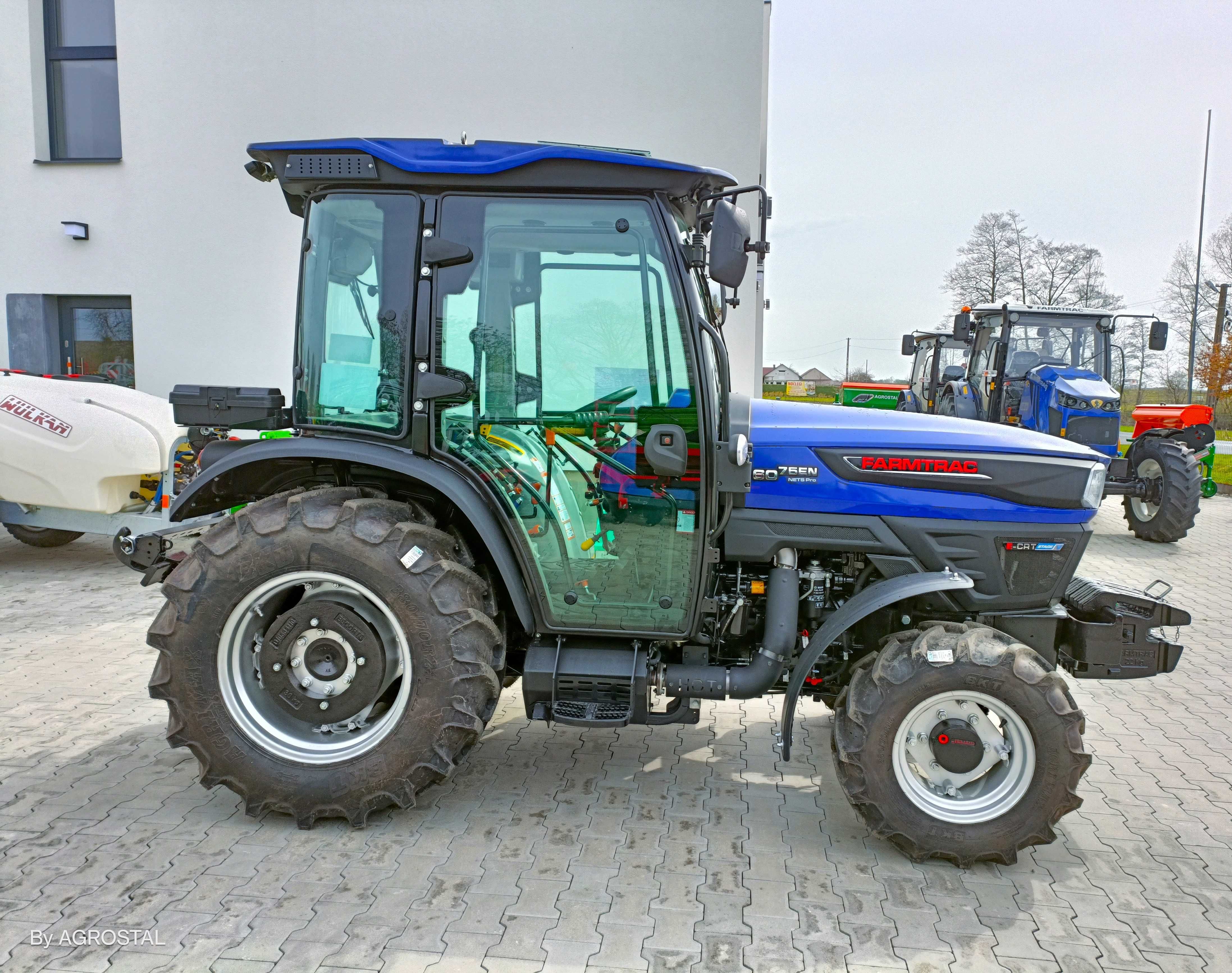 Ciągnik FARMTRAC 6075EN sadowniczy od ręki PROMO gratisy AGROSTAL