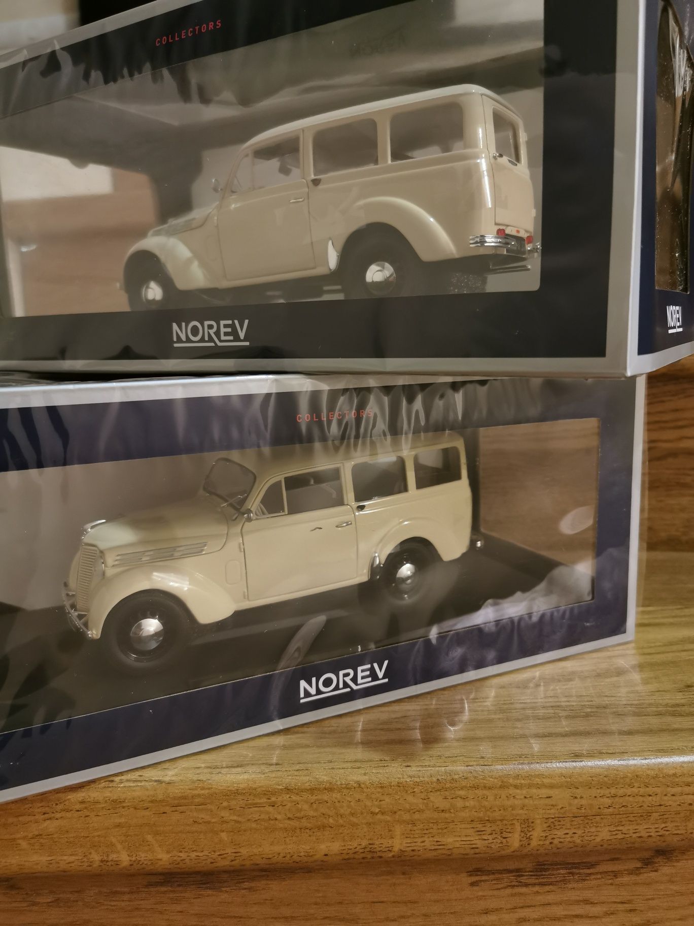 1/18 Масштабна модель RENAULT 1951р NOREV