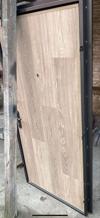 Перегородки двері металеві технічні двері тамбурні перегородки з метал