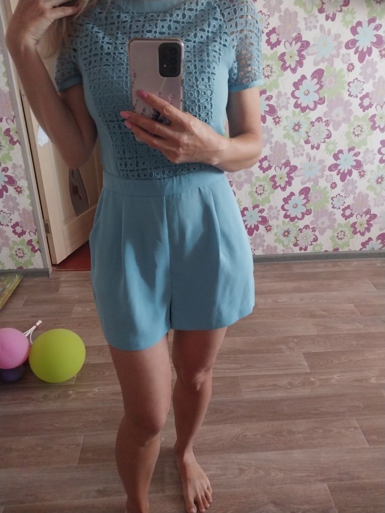 Продам комбинезон 44 размера