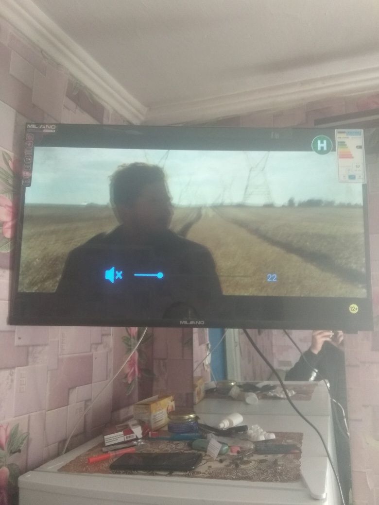 Телевизор 32 дюйма